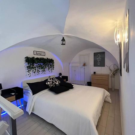 Borgo Santa Caterina - Fiera "Ventotto Holiday Home" 卡塔尼亚 外观 照片