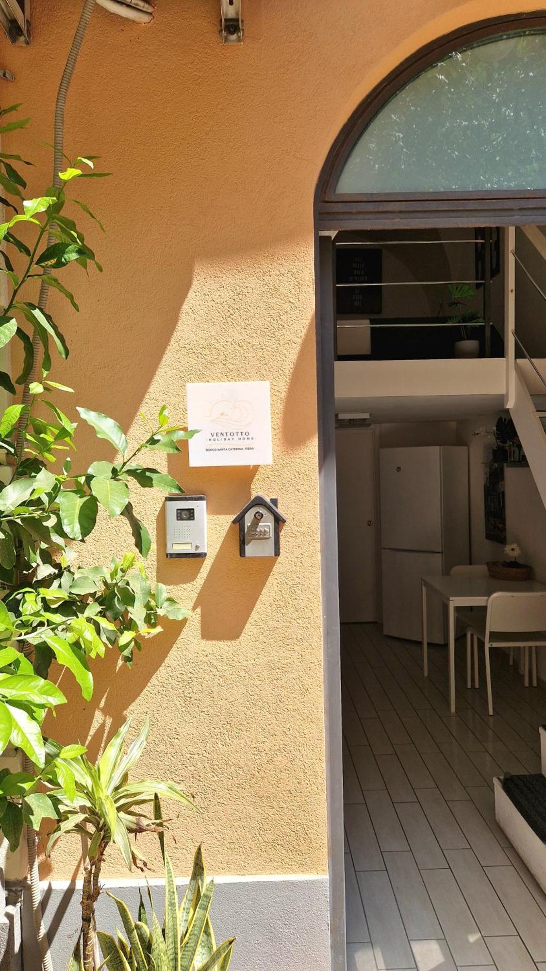 Borgo Santa Caterina - Fiera "Ventotto Holiday Home" 卡塔尼亚 外观 照片