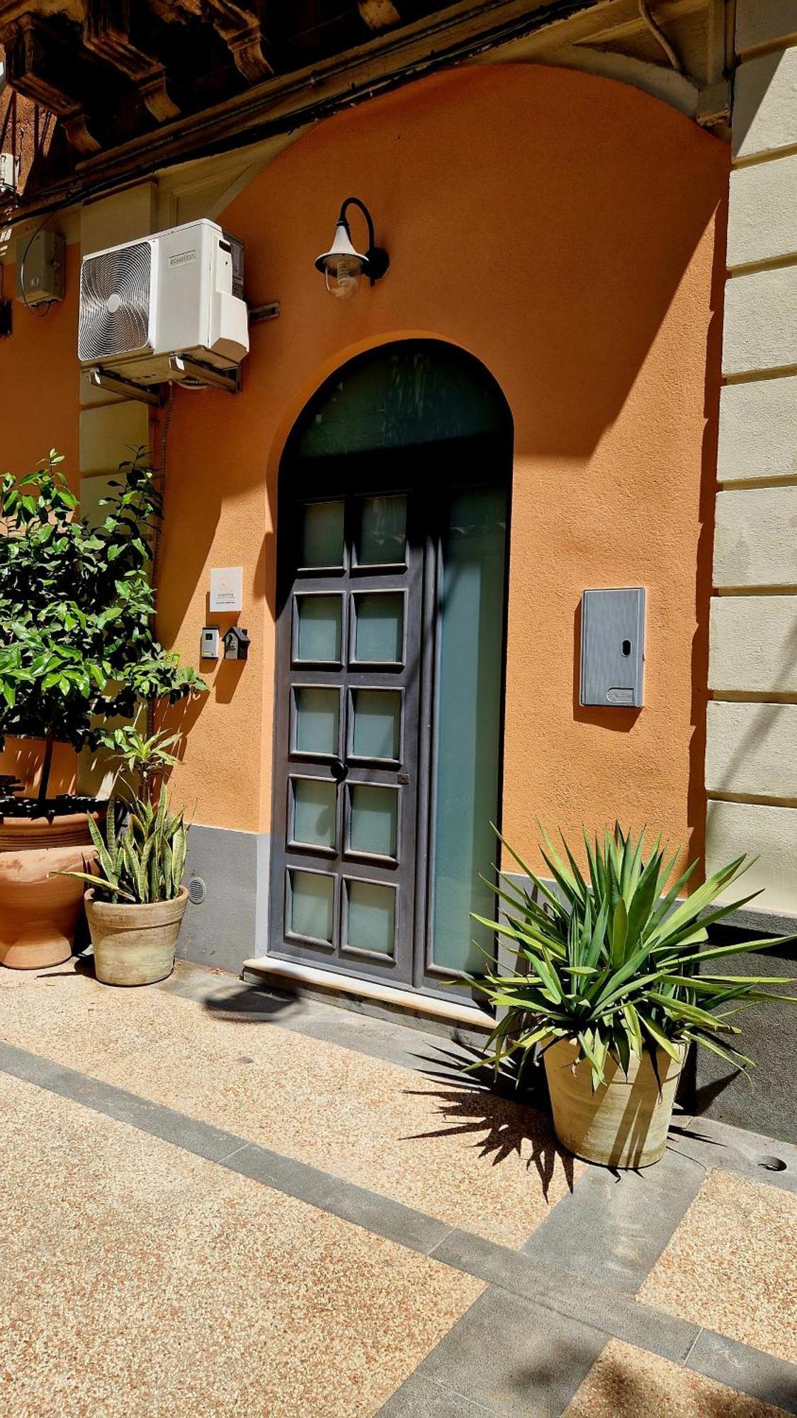 Borgo Santa Caterina - Fiera "Ventotto Holiday Home" 卡塔尼亚 外观 照片
